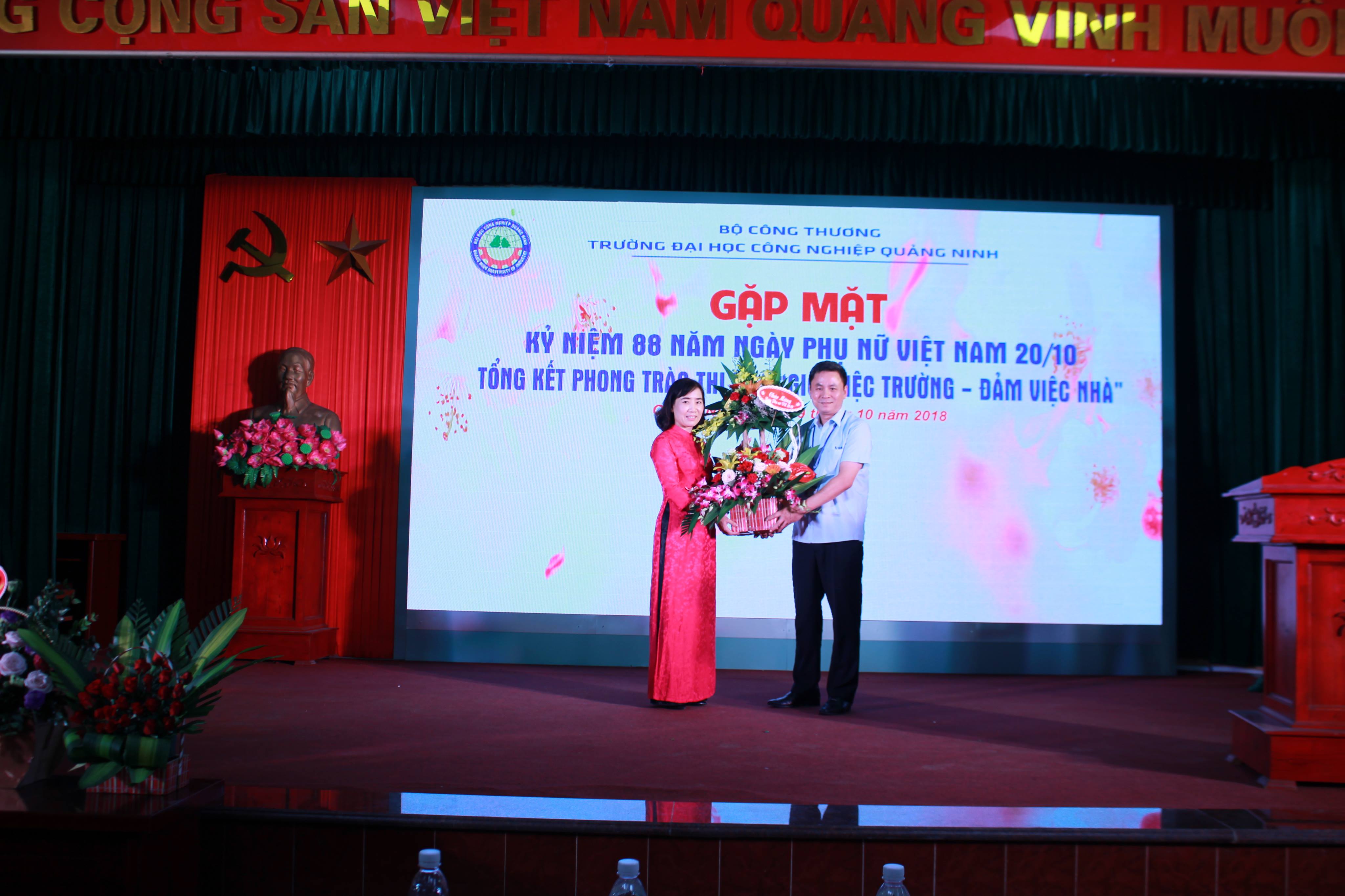 Trường Đại học Công nghiệp Quảng Ninh  kỷ niệm 88 năm ngày Phụ nữ Việt Nam