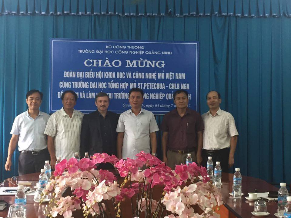 Hội Khoa học và Công nghệ Mỏ Việt Nam, Trường Đại học Tổng hợp Mỏ St.Petecbua - CHLB Nga thăm và làm việc tại Trường Đại học Công nghiệp Quảng Ninh
