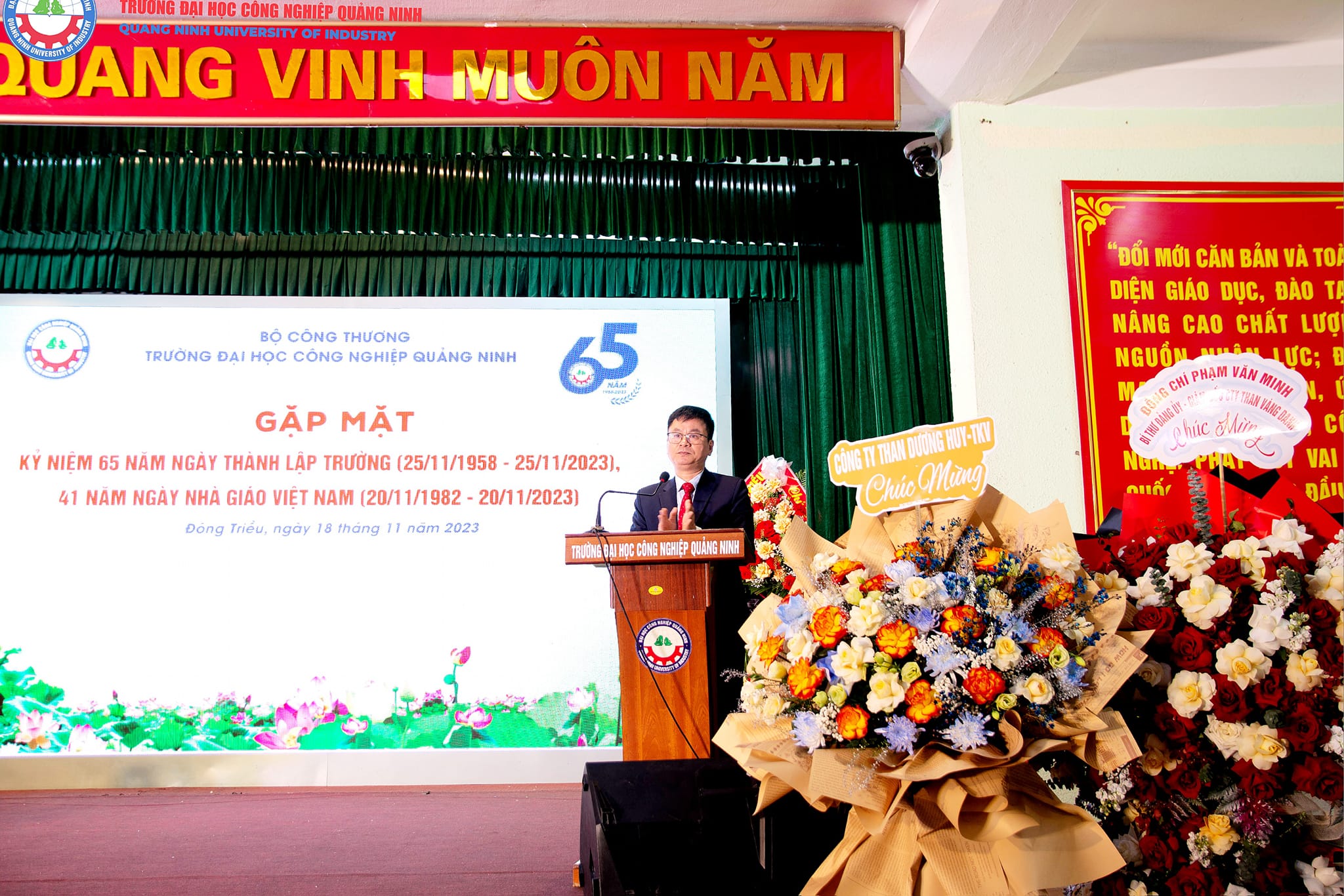 TS Hoàng Hùng Thắng - Bí thư, Hiệu trưởng phát biểu