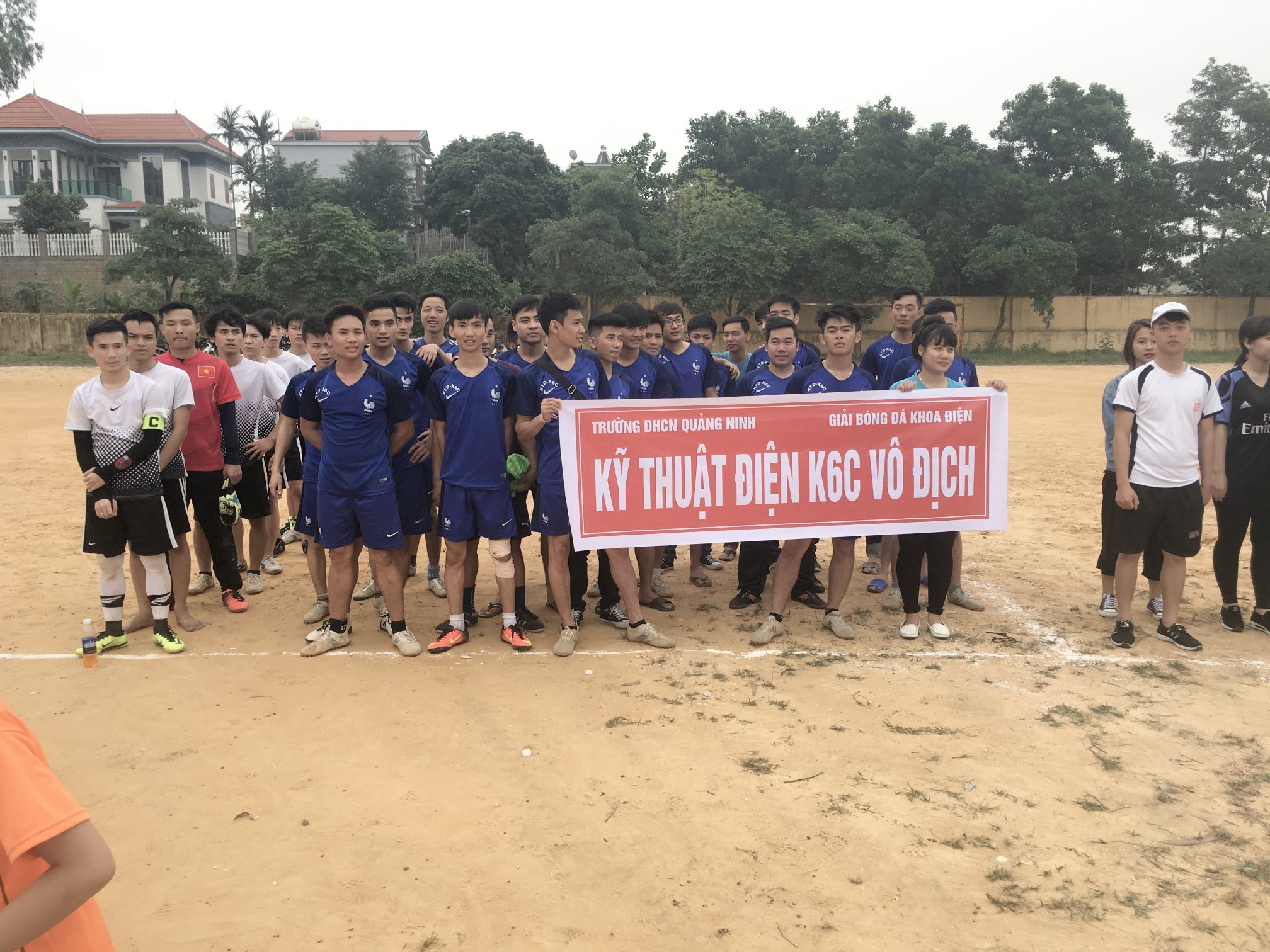Giải bóng đá nam khoa Điện năm 2017 thành công tốt đẹp