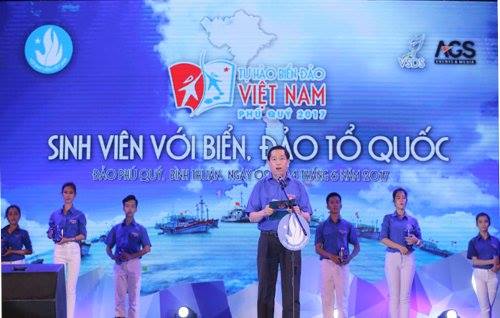 Sinh viên trường Đại học Công nghiệp Quảng Ninh tham gia chương trình “Sinh viên với biển đảo tổ quốc 2017”