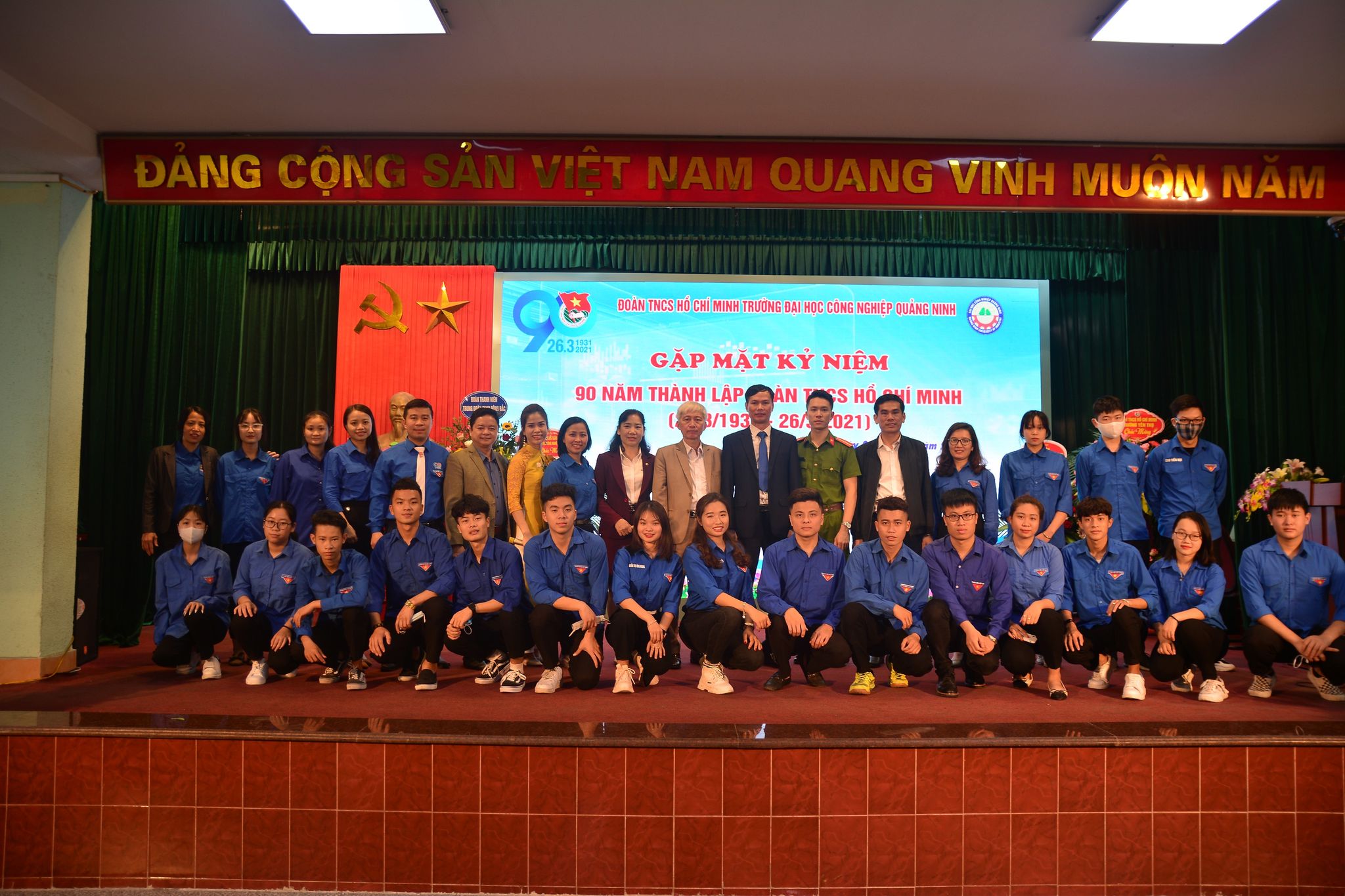 Đoàn Thanh niên trường Đại học Công nghiệp Quảng Ninh tổ chức chương trình Gặp mặt kỷ niệm 90 năm Ngày thành lập Đoàn TNCS Hồ Chí Minh
