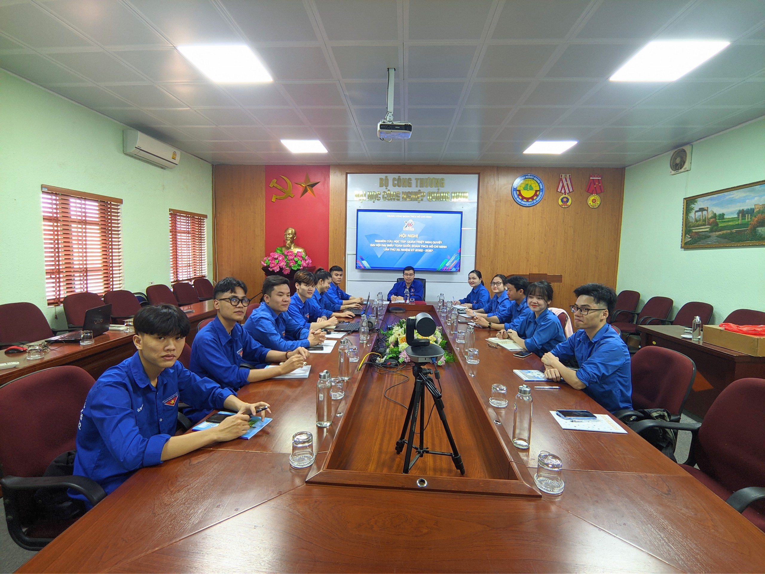 Đoàn Trường Đại học Công nghiệp Quảng Ninh tham gia Hội nghị nghiên cứu, học tập, quán triệt Nghị quyết Đại hội Đoàn  toàn quốc lần thứ XII, nhiệm kỳ 2022-2027