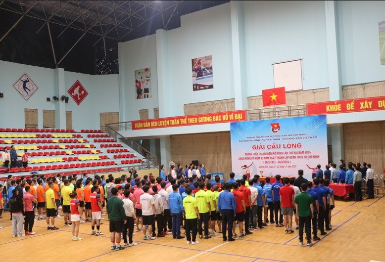 Trường Đại học Công nghiệp Quảng Ninh tham gia Giải cầu lông phong trào thanh niên mở rộng Đoàn Thanh niên TKV lần thứ II - năm 2024