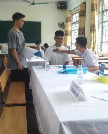 Khám sức khoẻ nhập học cho tân sinh viên khoá 18
