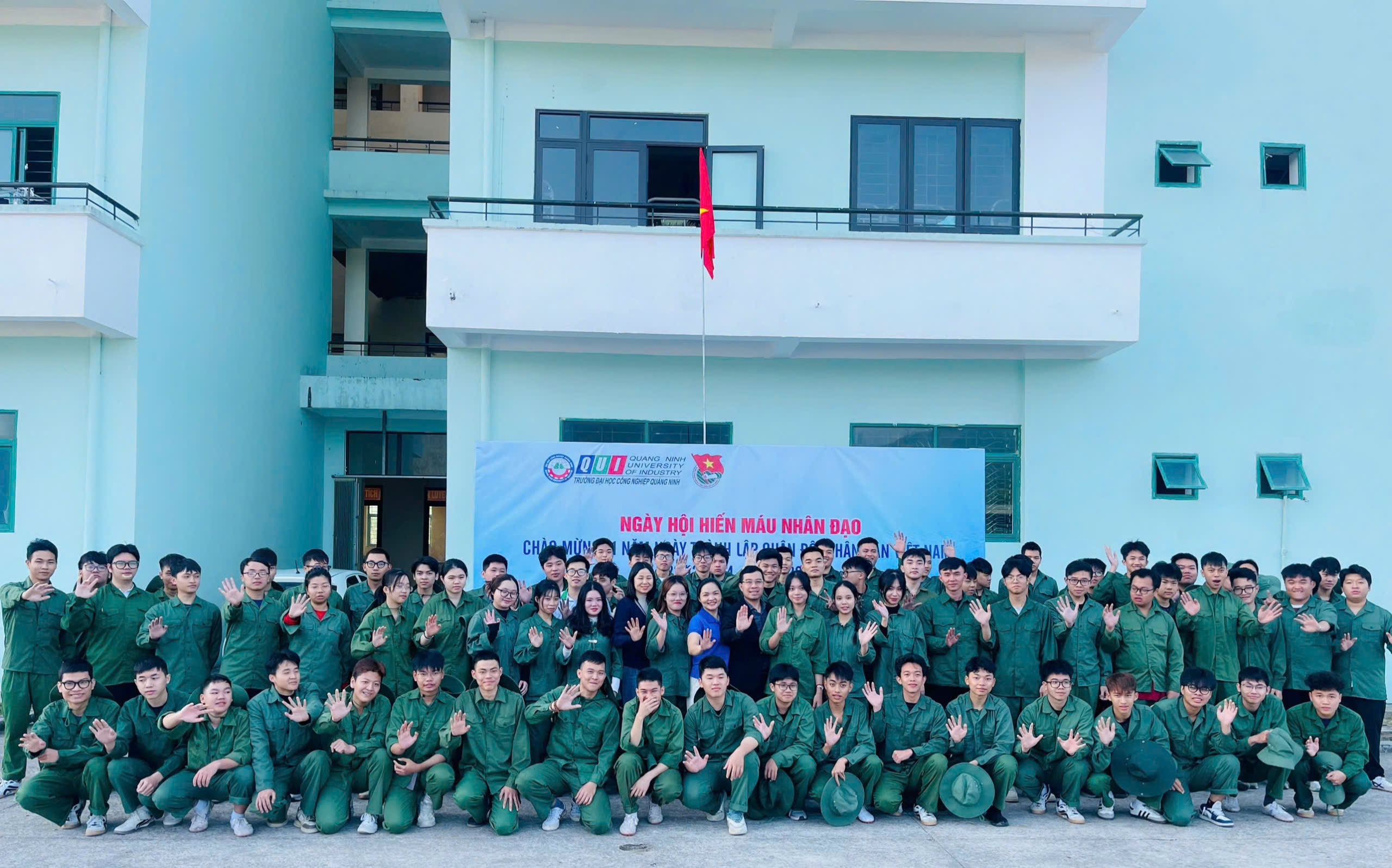 z7339694821440 900f66a8eec21cbcb6d19fb4aea4f377