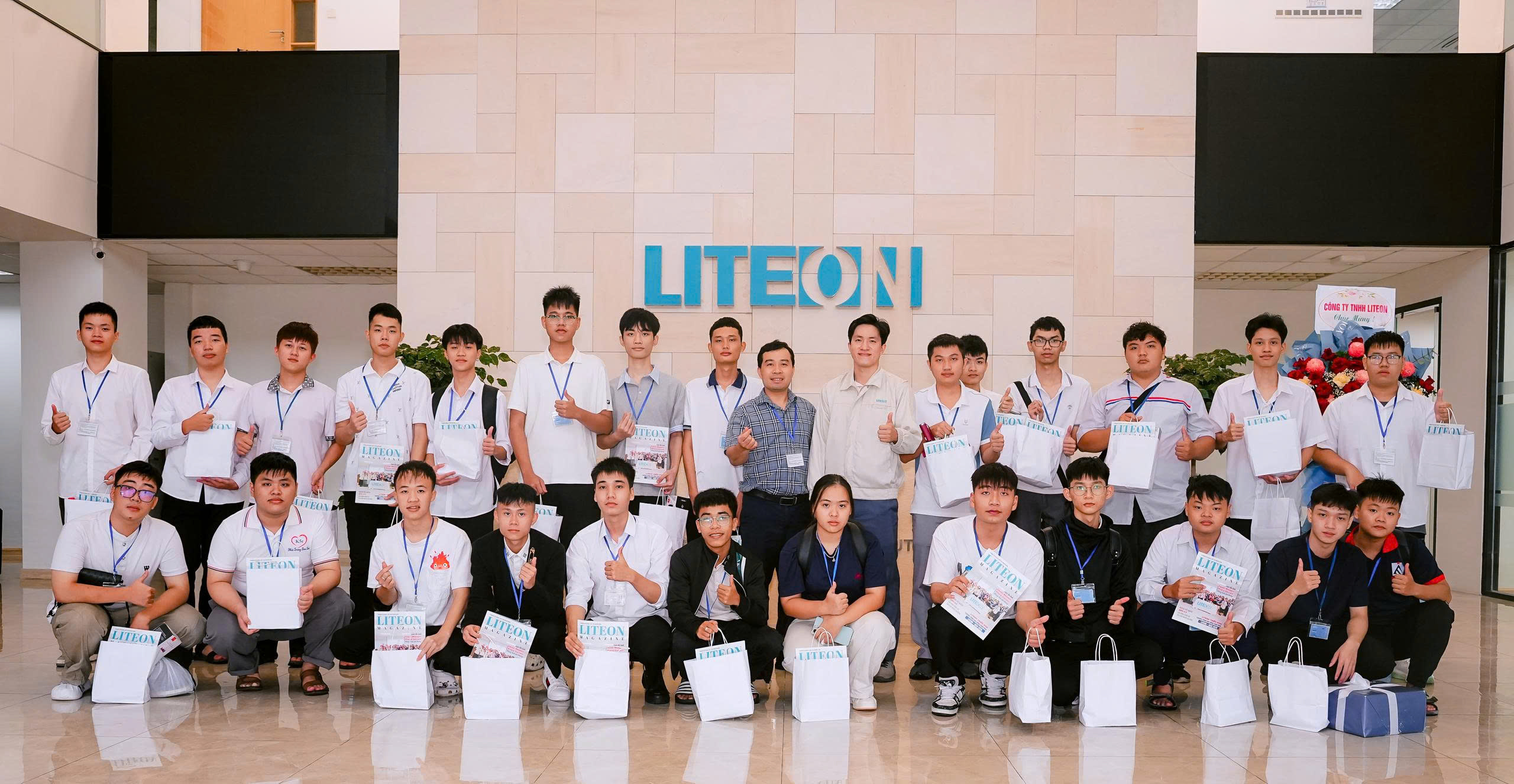 Tân sinh viên trường Đại học Công nghiệp Quảng NInh tham quan trải nghiệm tại Lite On Việt Nam