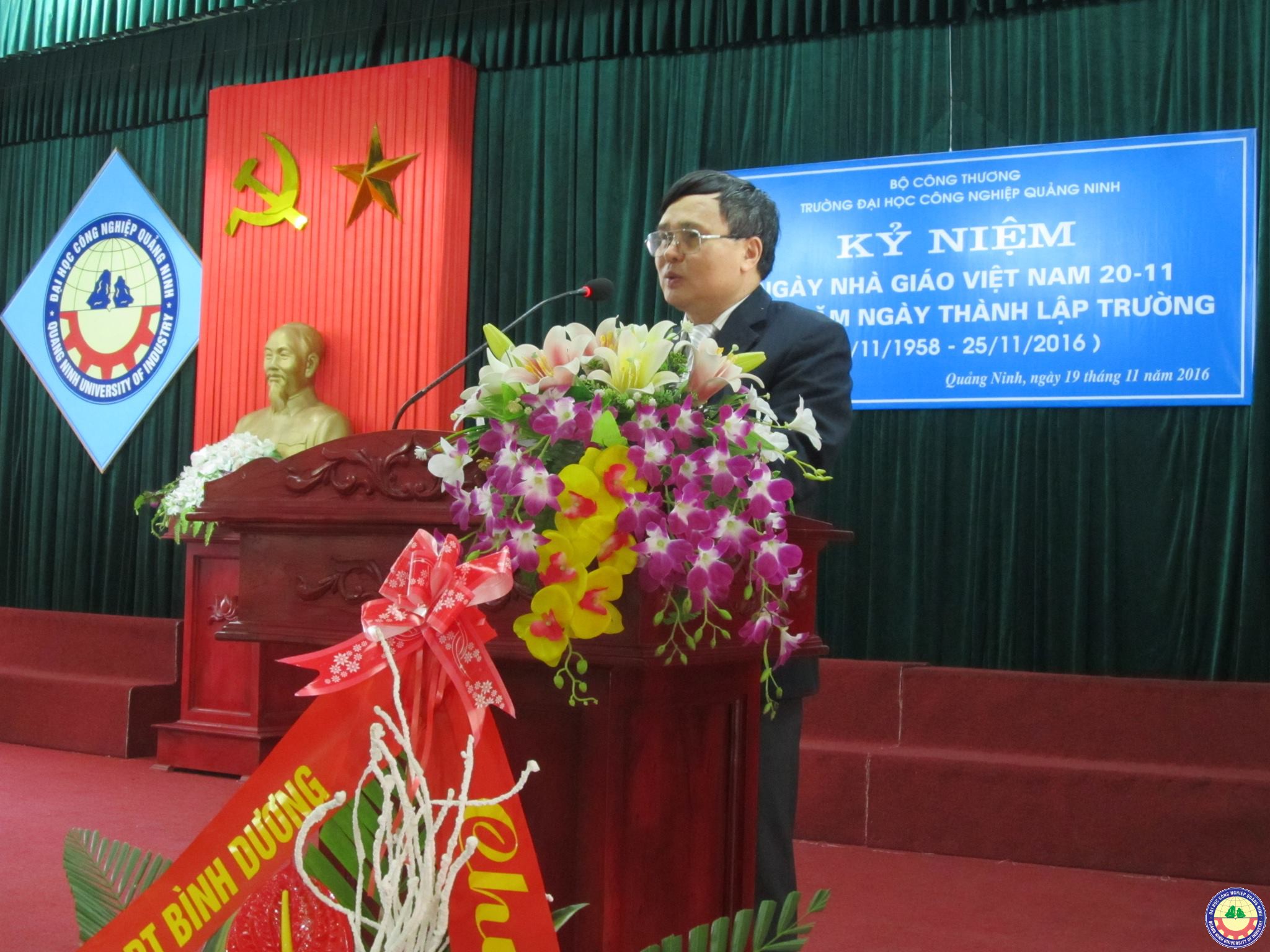 Trường ĐH Công nghiệp Quảng Ninh long trọng tổ chức lễ kỉ niệm ngày Nhà giáo Việt Nam 20/11