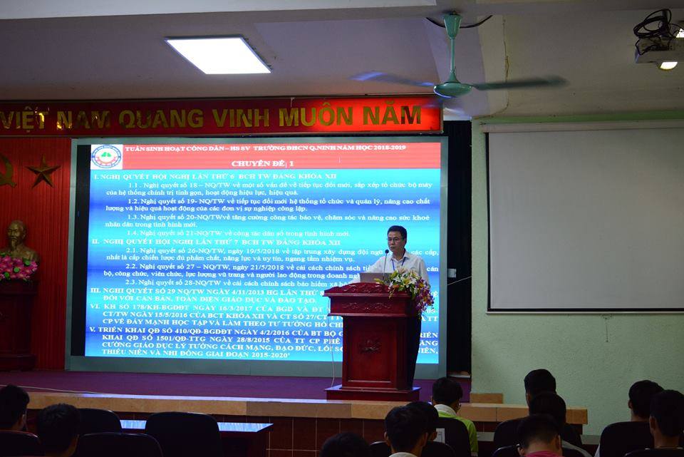 Tuần “Sinh hoạt công dân - Học sinh sinh viên” năm học 2018-2019