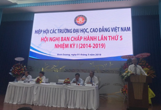 GS.TS Trần Hồng Quân, nguyên Bộ trưởng Bộ GD&ĐT, Chủ tịch Hiệp hội phát biểu tại buổi làm việc với Trường Đại học công nghiệp Thực phẩm Hồ Chí Minh – Bộ Công Thường