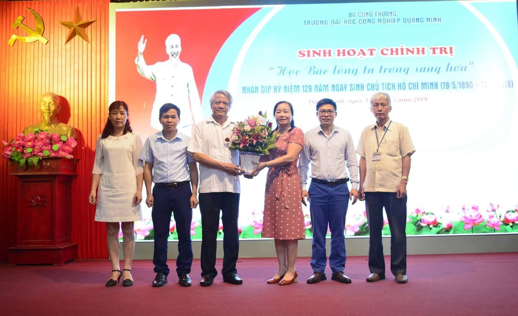 Trường Đại học Công nghiệp Quảng Ninh tổ chức nói chuyện chuyên đề “Học tập và làm theo tư tưởng, tấm gương đạo đức, phong cách Hồ Chí Minh” năm 2019