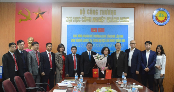 Trường Đại học Công nghệ Liêu Ninh thăm và làm việc tại trường Đại học Công nghiệp Quảng Ninh