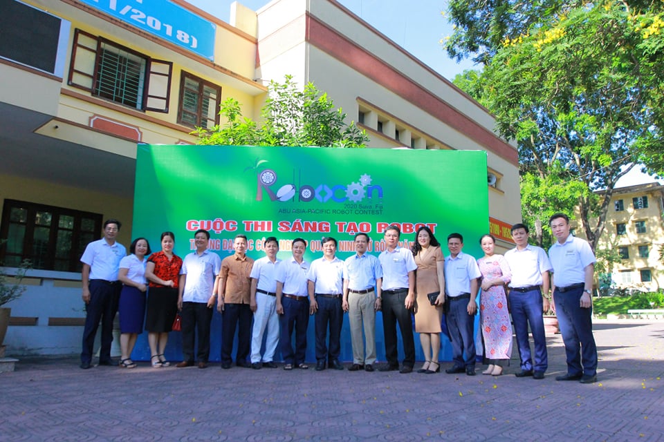 Gặp mặt lãnh đạo các nhà trường trong khuôn khổ cuộc thi Sáng tạo robot trường ĐHCNQN mở rộng năm 2020
