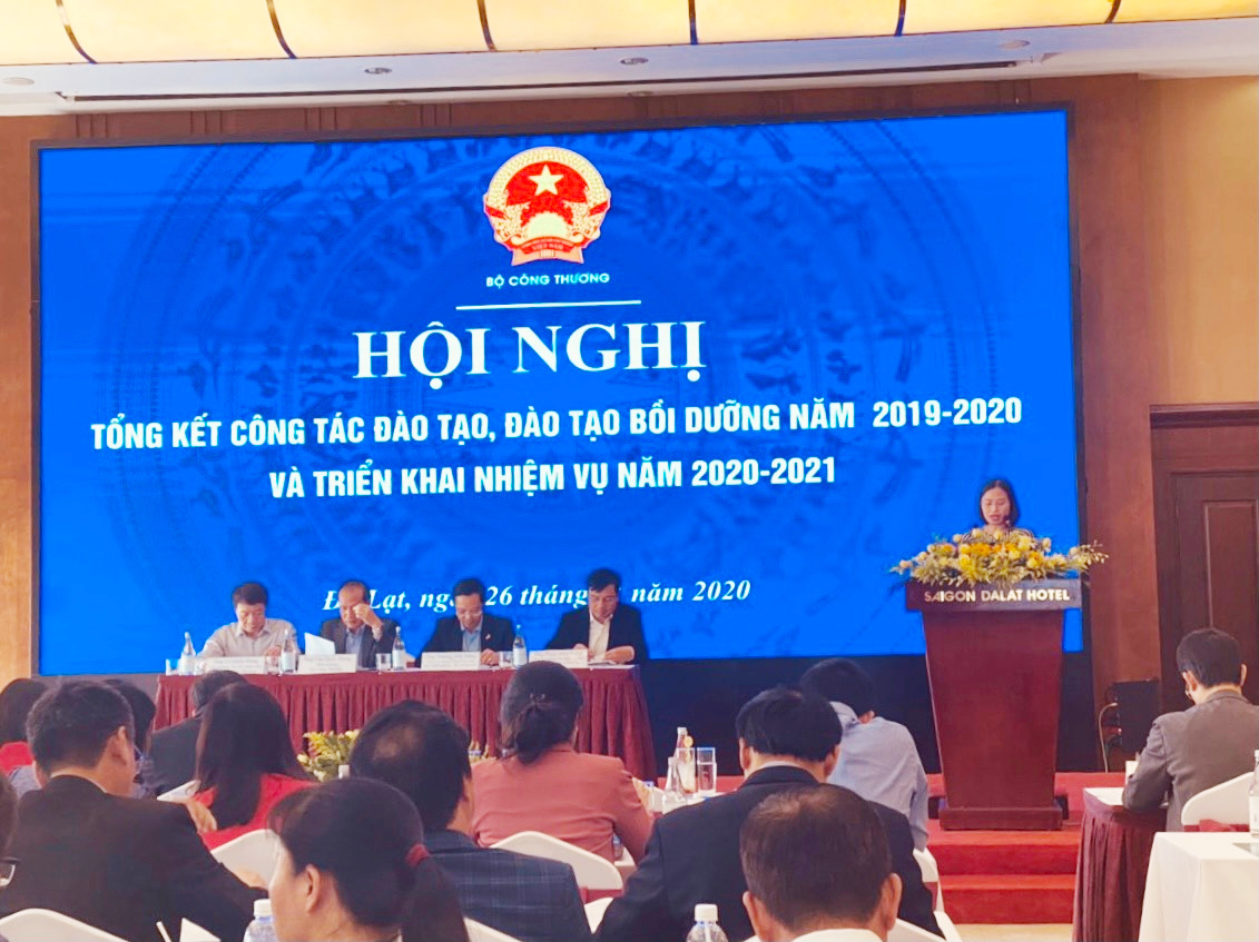 Trường Đại học Công nghiệp Quảng Ninh vinh dự nhận danh hiệu Đơn vị xuất sắc trong phong trào thi đua “Dạy tốt – Học tốt” năm học 2019-2020