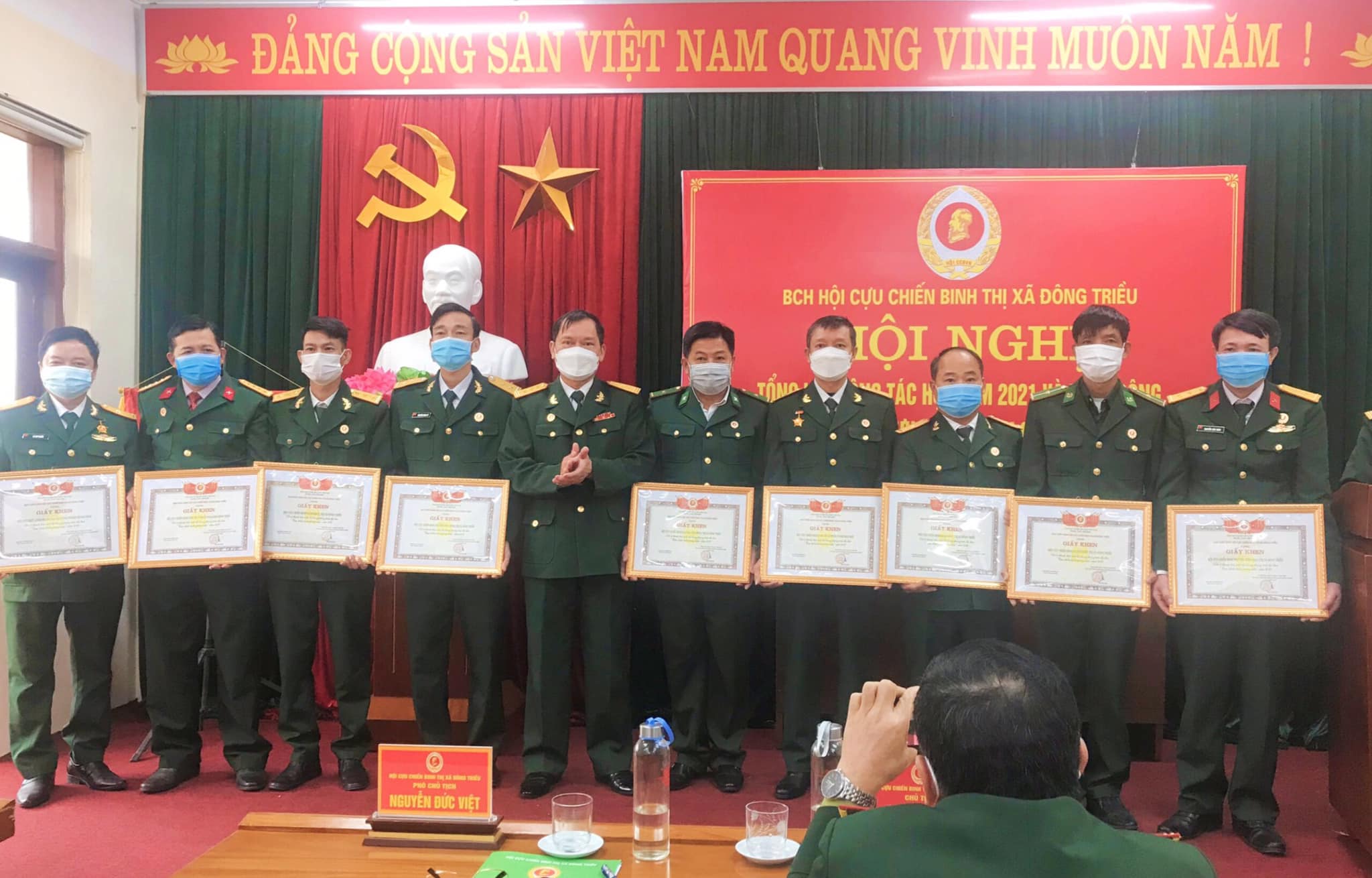 Hội CCB trường ĐH Công nghiệp Quảng Ninh đạt thành tích xuất sắc trong phong trào thi đua "Cựu chiến binh gương mẫu" năm 2021
