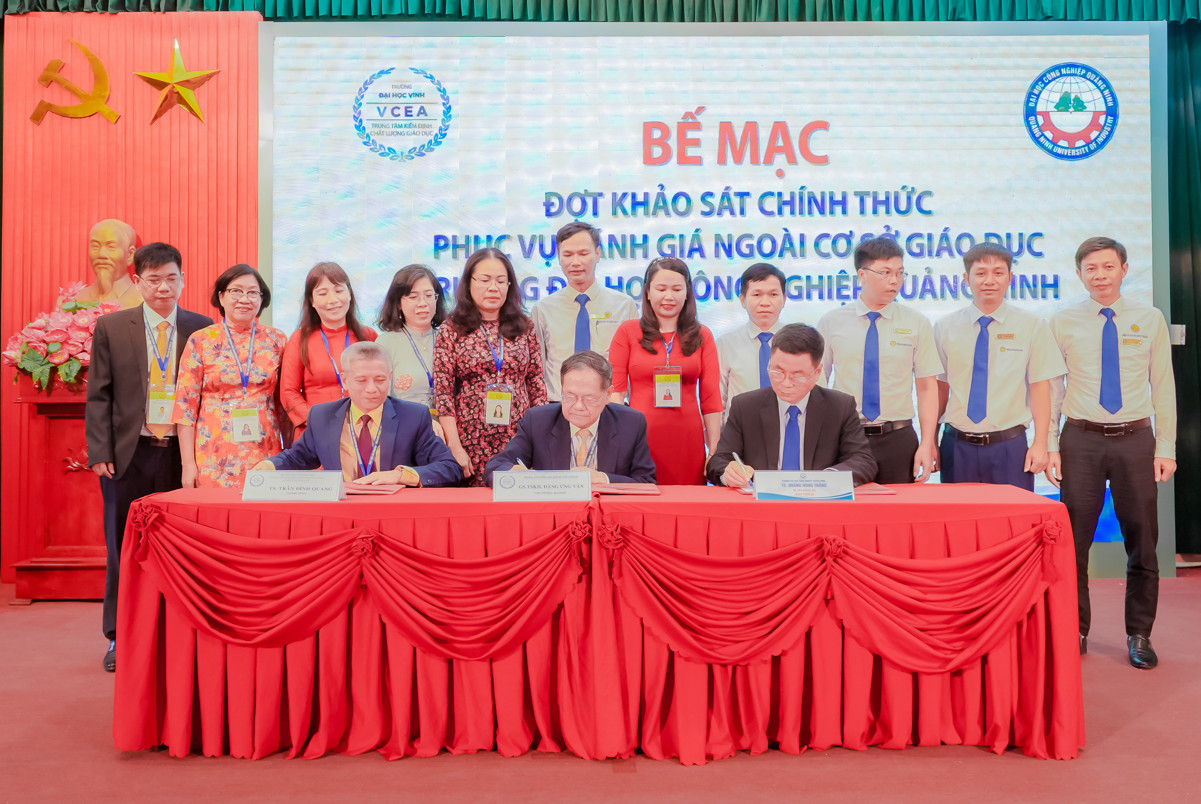 Bế mạc khảo sát chính thức đánh giá chất lượng cơ sở giáo dục Trường Đại học Công nghiệp Quảng Ninh
