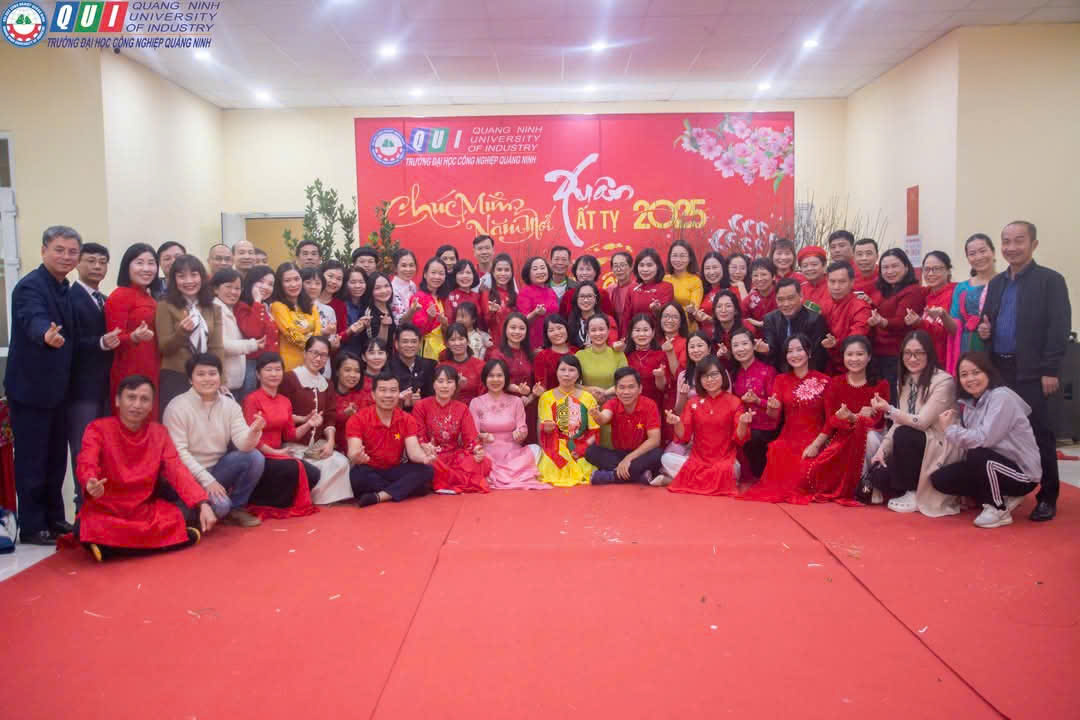 Trường Đại học Công nghiệp Quảng Ninh tổ chức “Tết sum vầy – Xuân sang tài lộc mới” năm 2025