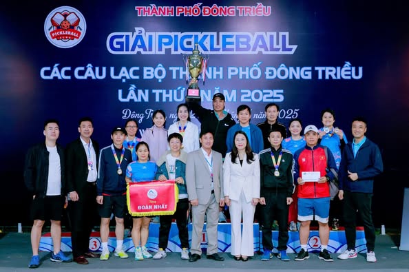 Trường Đại học Công nghiệp Quảng Ninh giành giải Nhất toàn đoàn giải Pickleball các Câu lạc bộ thành phố Đông Triều năm 2025