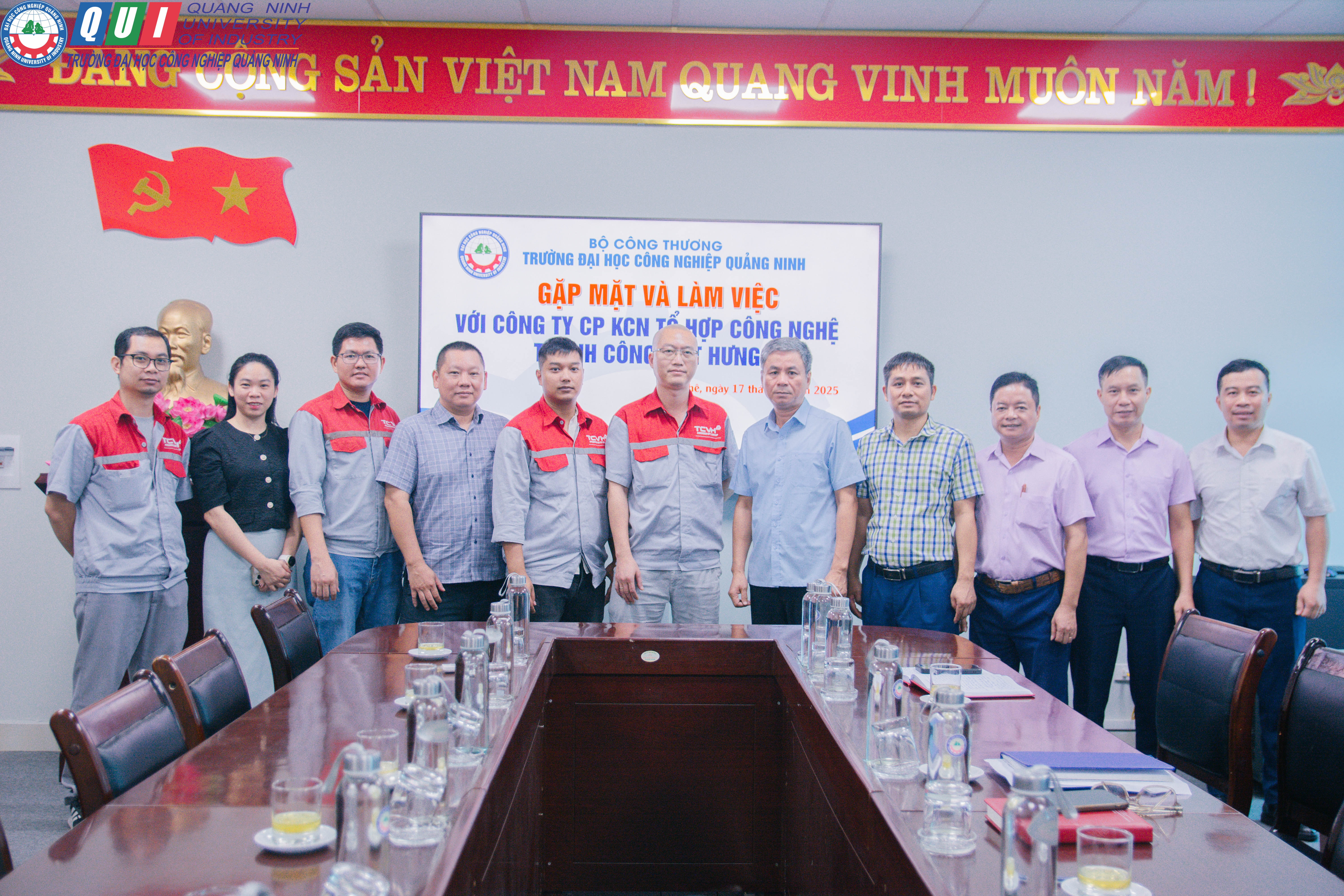 Trường Đại học Công nghiệp Quảng Ninh làm việc với Nhà máy ô tô Thành Công Việt Hưng (Skoda)