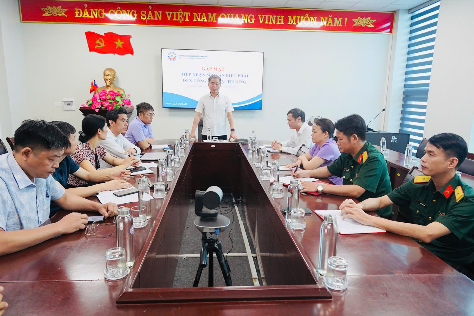 Trường Đại học Công nghiệp Quảng Ninh tổ chức gặp mặt, tiếp nhận sĩ quan biệt phái đến công tác