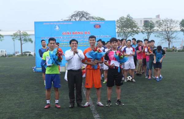 Đội tuyển Trường vô địch "Giải bóng đá Tỉnh Quảng Ninh 2017"