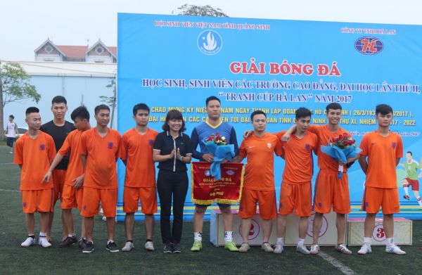 Đội tuyển Trường vô địch "Giải bóng đá Tỉnh Quảng Ninh 2017"