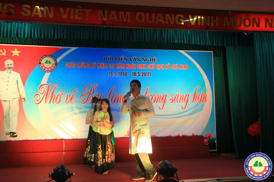 Hội diễn văn nghệ chào mừng kỷ niệm 127 năm ngày sinh Chủ tịch Hồ Chí Minh