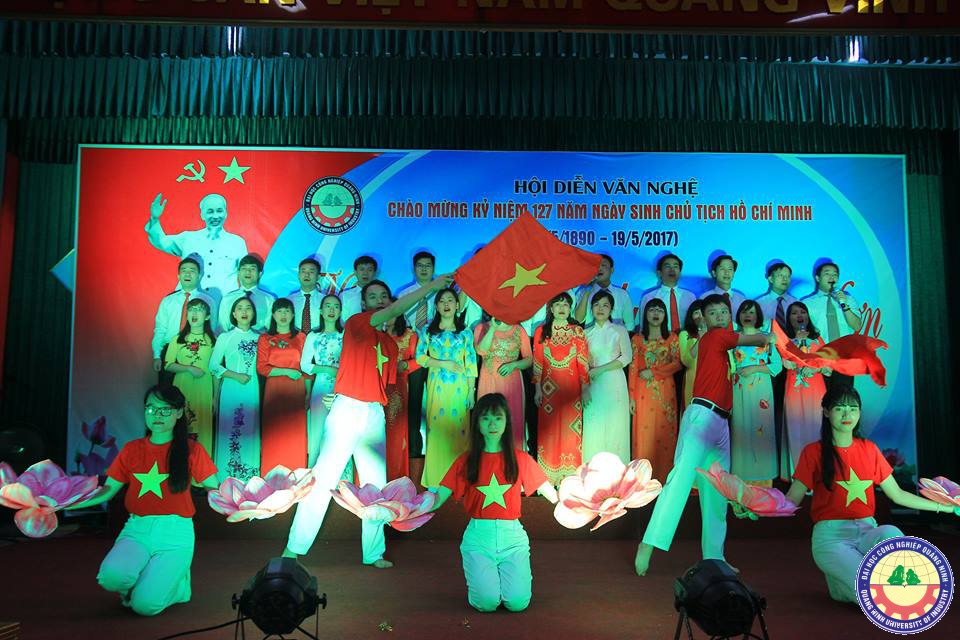 Hội diễn văn nghệ chào mừng kỷ niệm 127 năm ngày sinh Chủ tịch Hồ Chí Minh