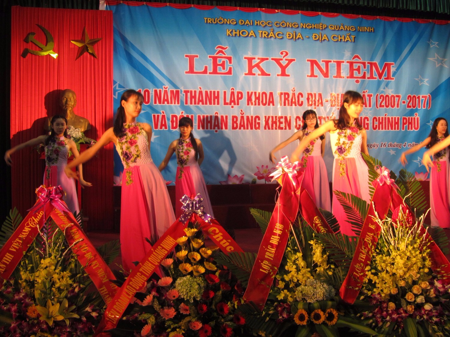 Lễ kỷ niệm 10 năm thành lập khoa Trắc Địa - Địa Chất