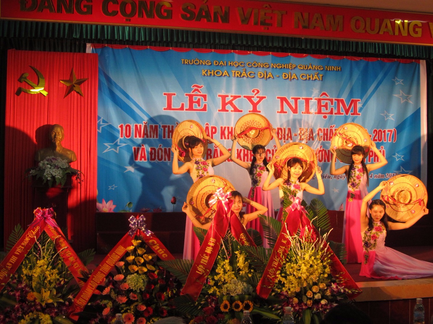 Lễ kỷ niệm 10 năm thành lập khoa Trắc Địa - Địa Chất