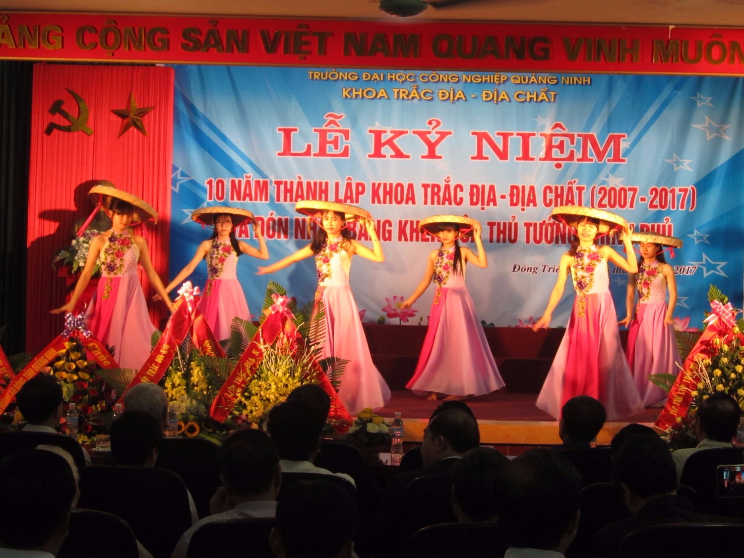 Lễ kỷ niệm 10 năm thành lập khoa Trắc Địa - Địa Chất