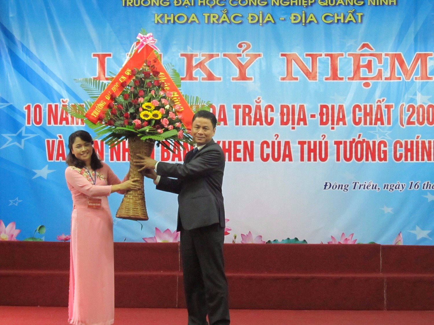 Lễ kỷ niệm 10 năm thành lập khoa Trắc Địa - Địa Chất