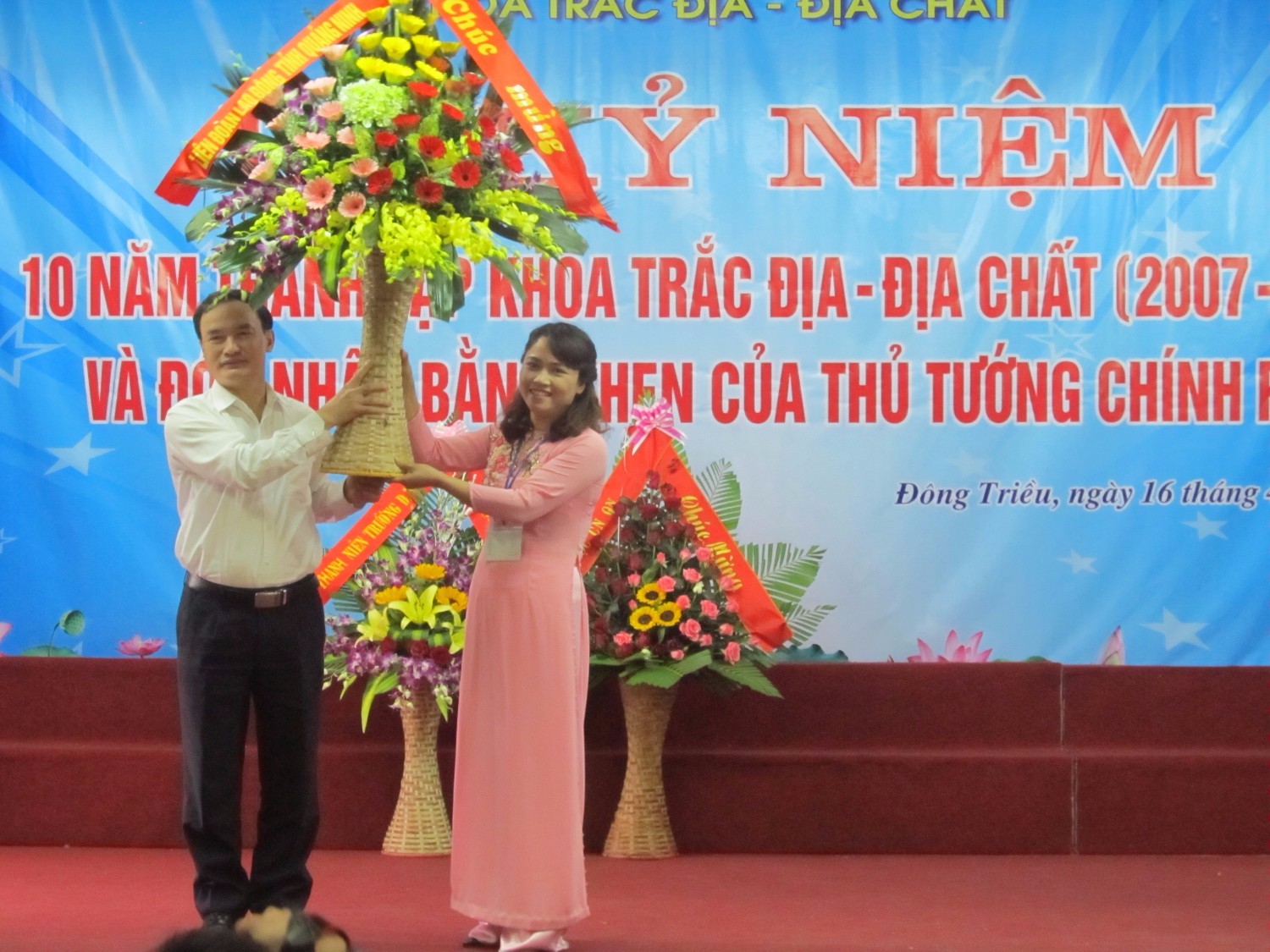 Lễ kỷ niệm 10 năm thành lập khoa Trắc Địa - Địa Chất