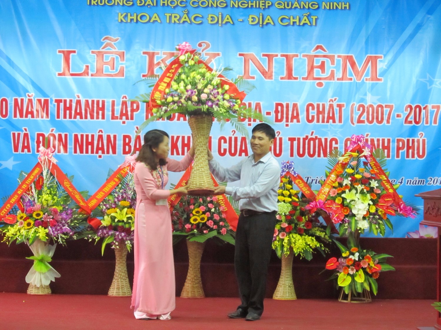 Lễ kỷ niệm 10 năm thành lập khoa Trắc Địa - Địa Chất