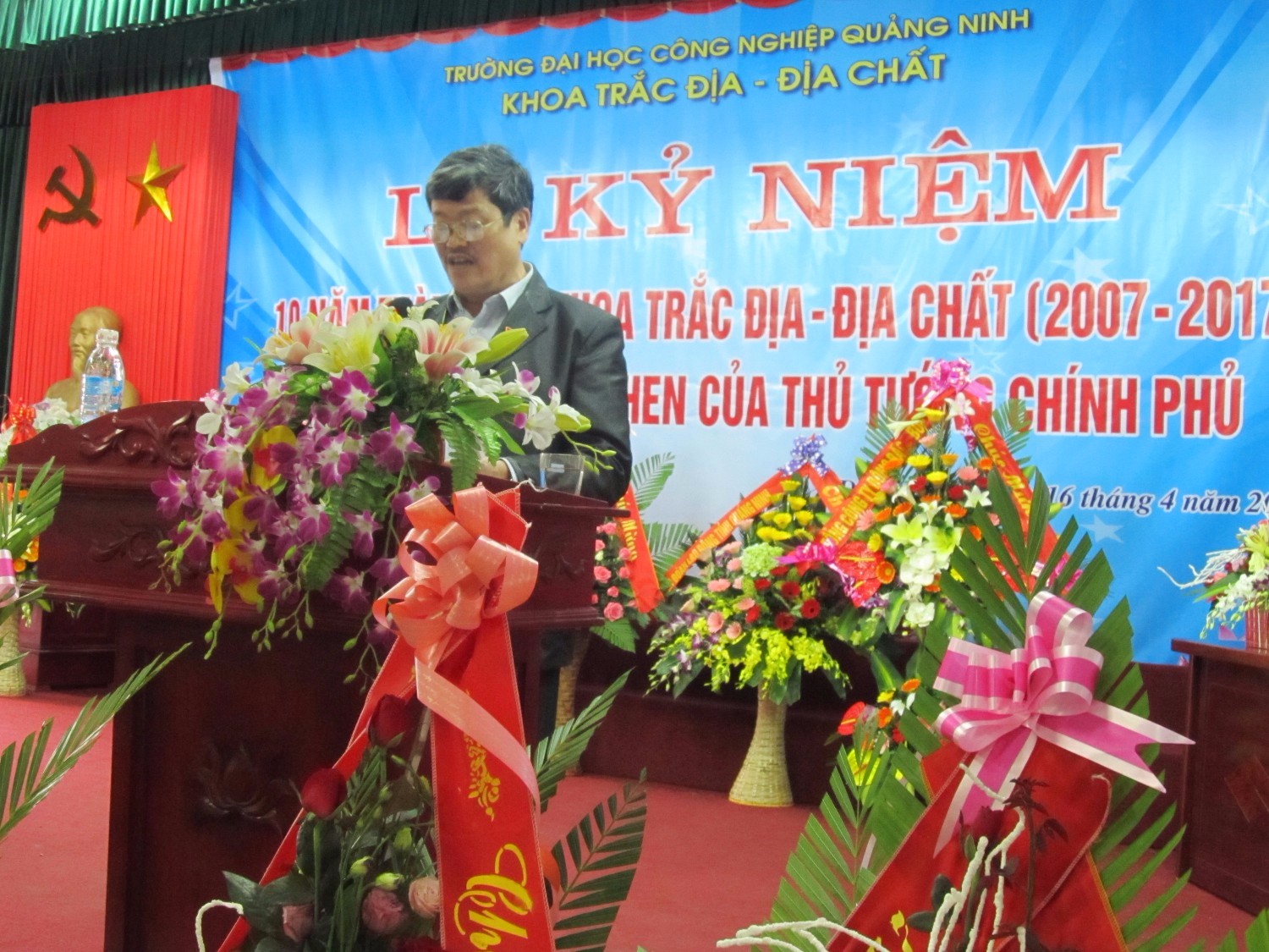 Lễ kỷ niệm 10 năm thành lập khoa Trắc Địa - Địa Chất
