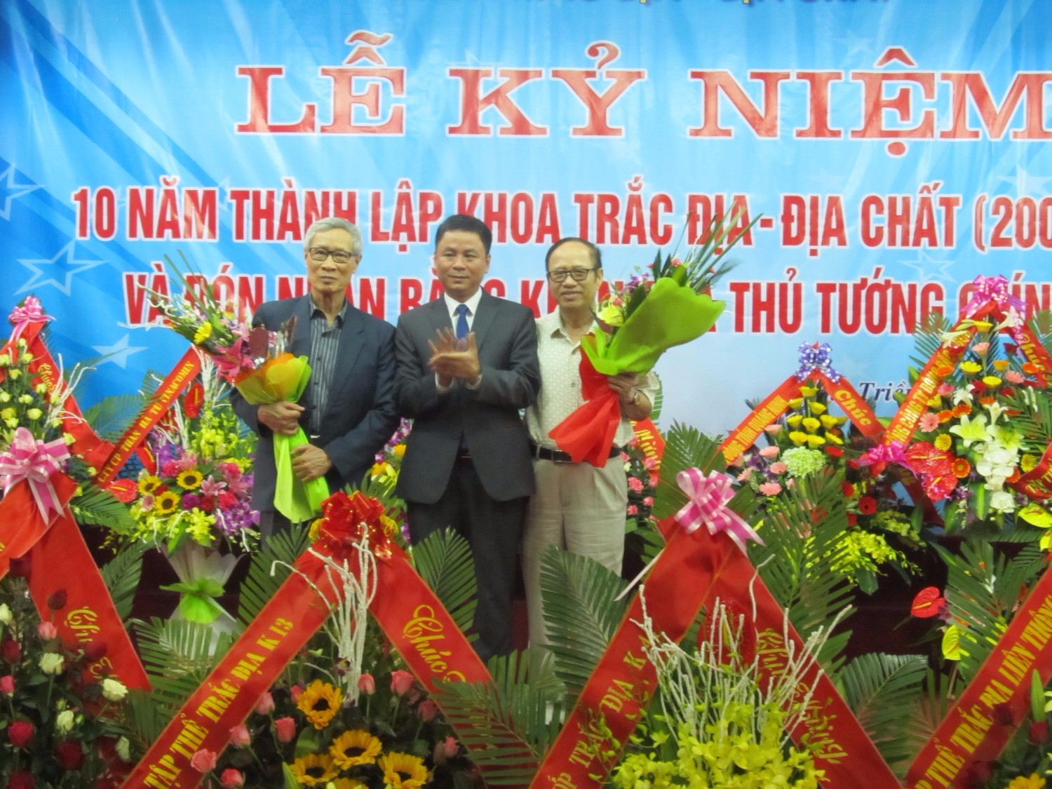 Lễ kỷ niệm 10 năm thành lập khoa Trắc Địa - Địa Chất