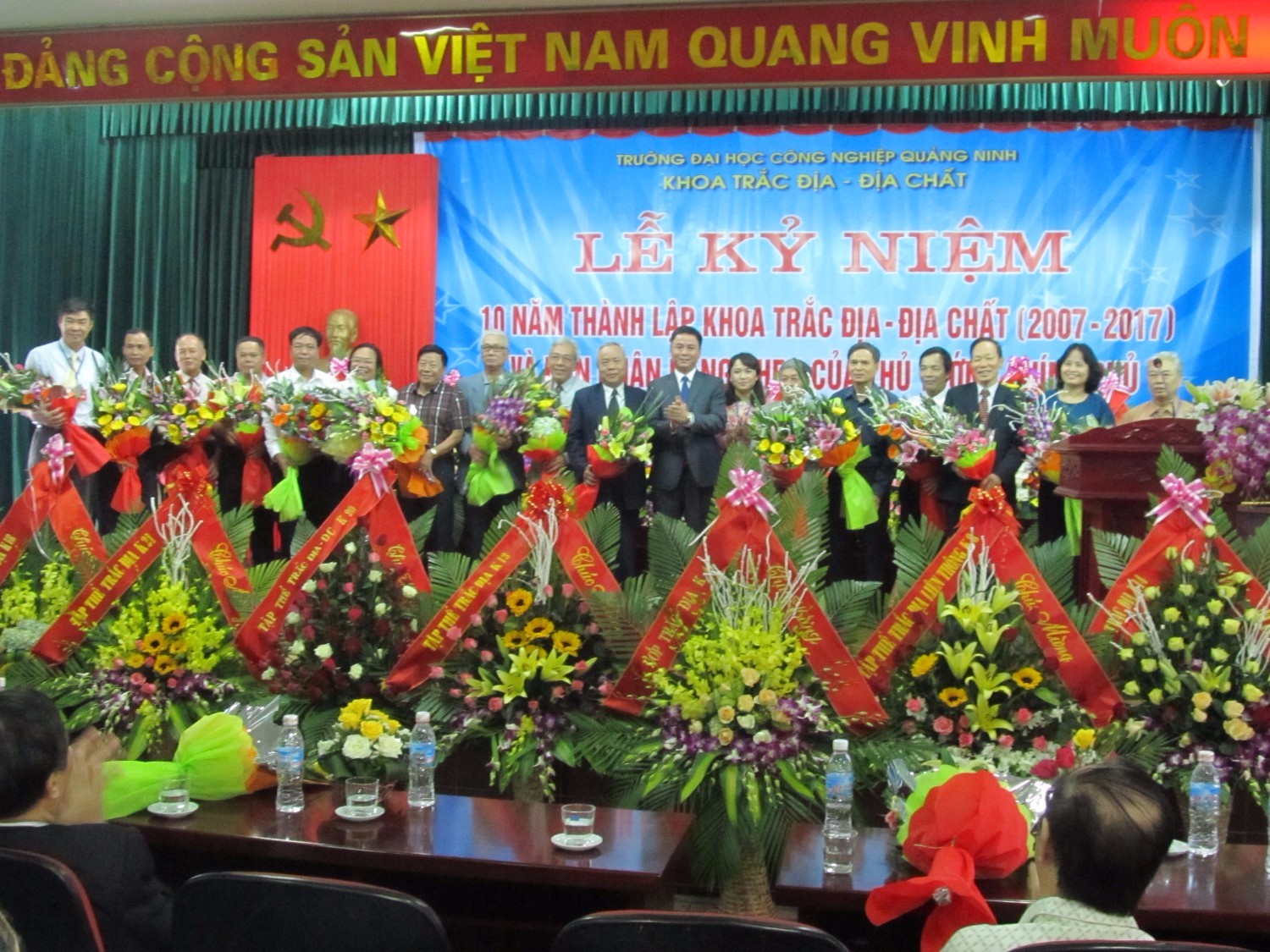 Lễ kỷ niệm 10 năm thành lập khoa Trắc Địa - Địa Chất