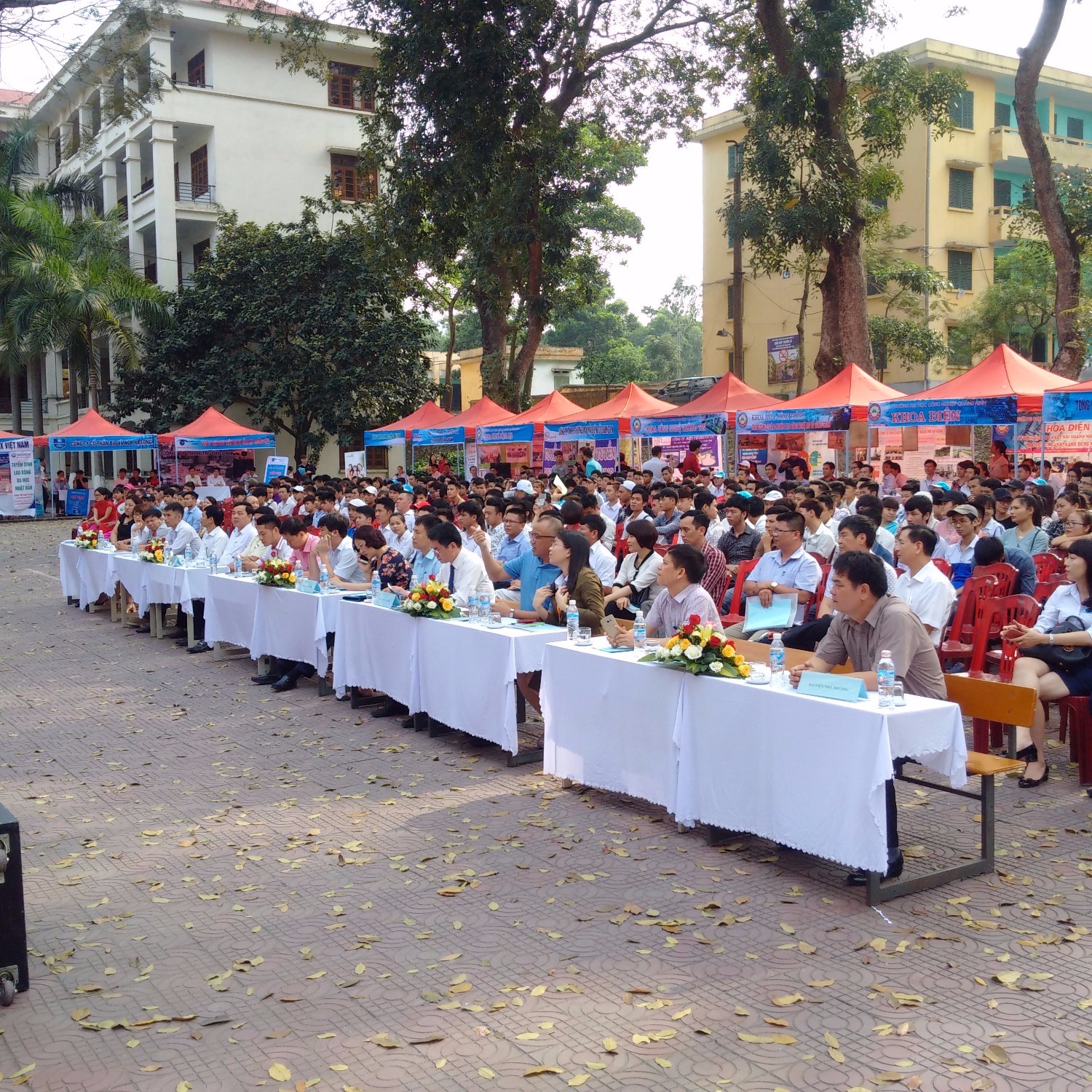 Ngày hội việc làm và kết nối Doanh Nghiệp 2017