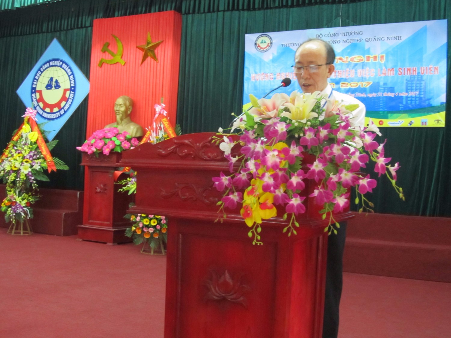 Ngày hội việc làm và kết nối Doanh Nghiệp 2017