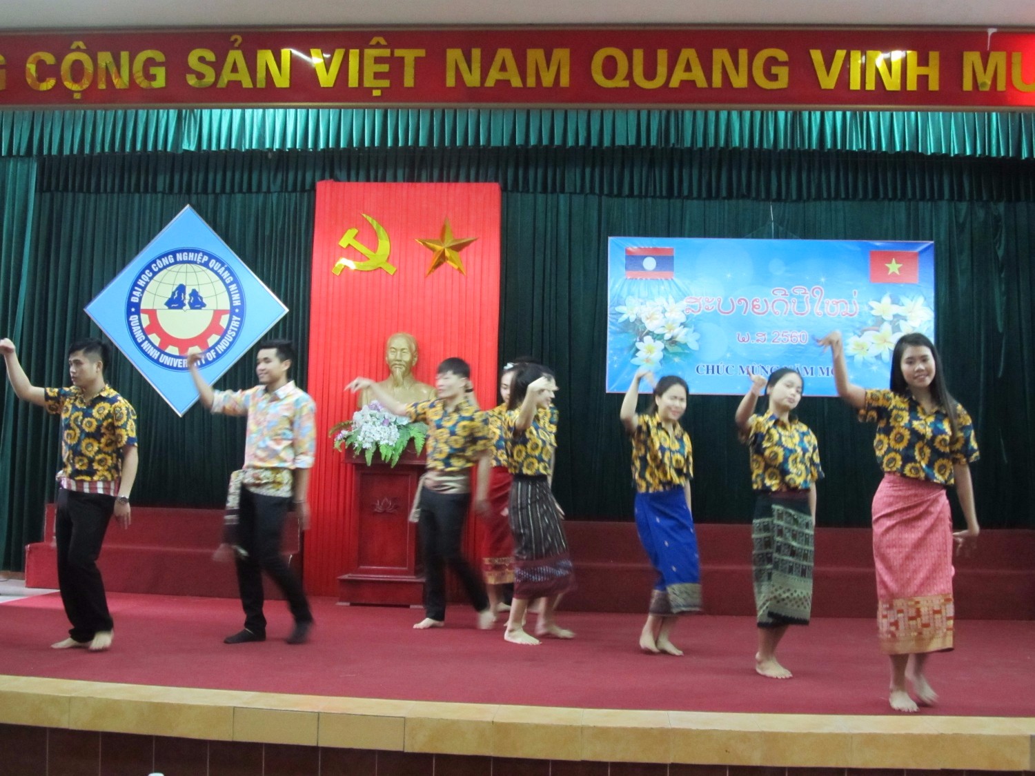 Tết cổ truyền dân tộc DCND LÀO 2017