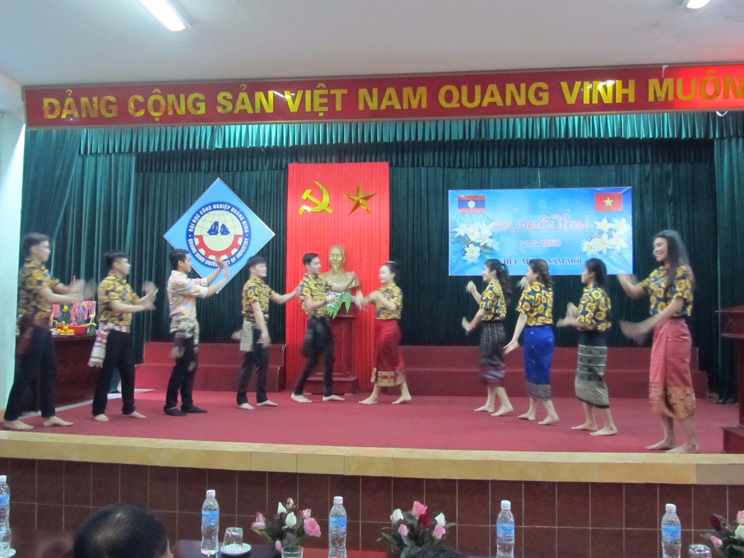 Tết cổ truyền dân tộc DCND LÀO 2017