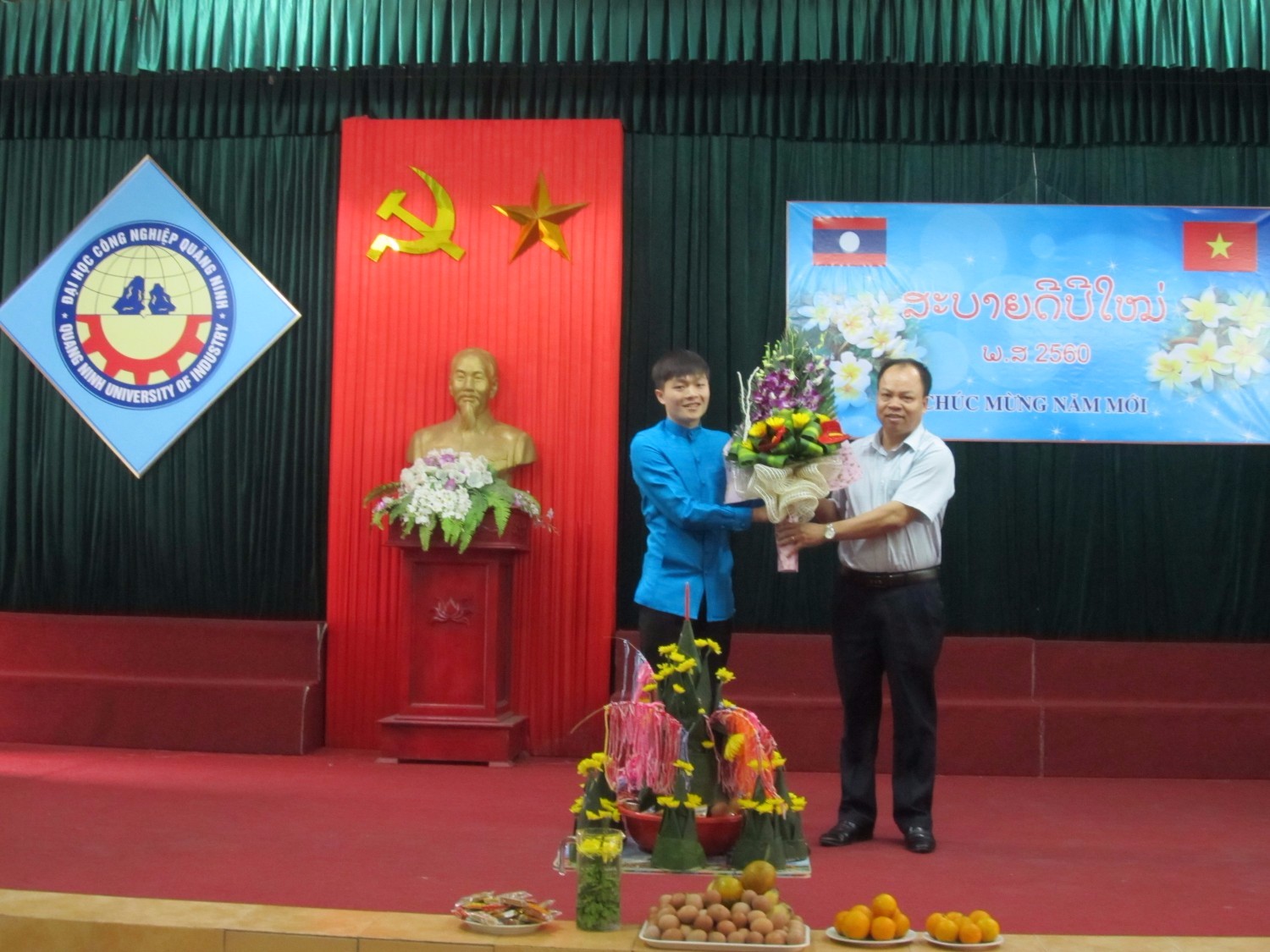 Tết cổ truyền dân tộc DCND LÀO 2017