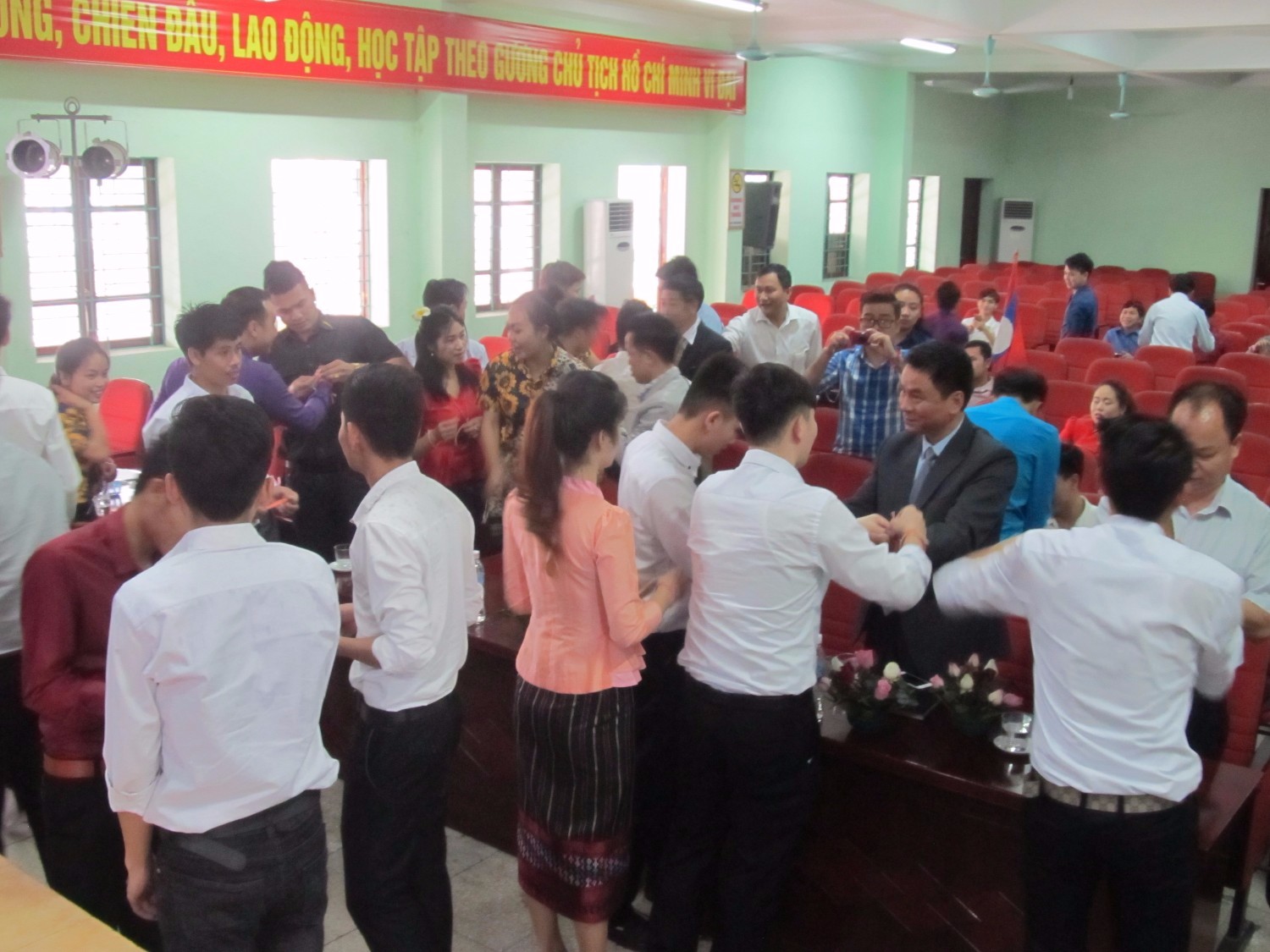 Tết cổ truyền dân tộc DCND LÀO 2017