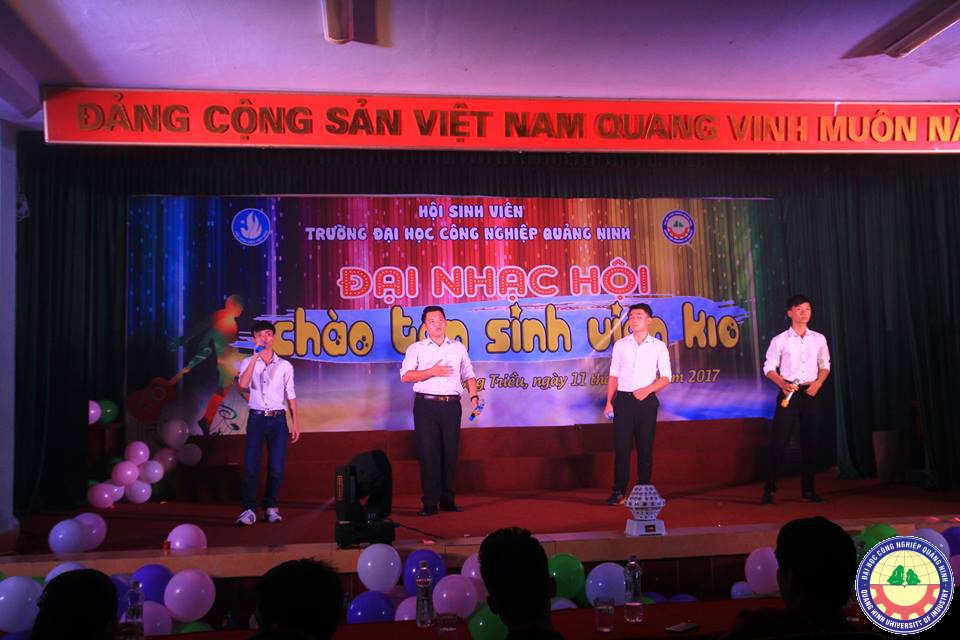 Nhạc hội chào sinh viên khóa mới K10