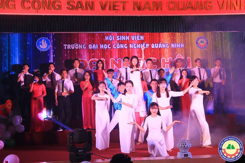 Nhạc hội chào sinh viên khóa mới K10