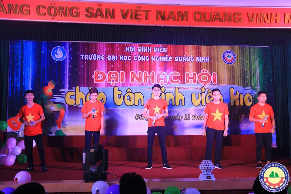 Nhạc hội chào sinh viên khóa mới K10