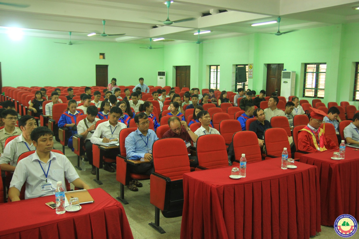 Lễ bế giảng và trao bằng tốt nghiệp K6