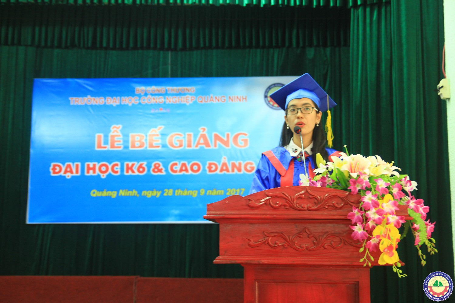 Lễ bế giảng và trao bằng tốt nghiệp K6