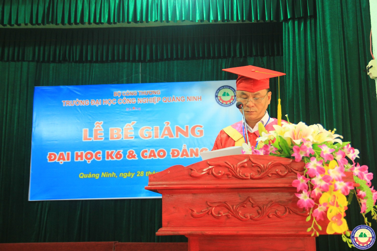 Lễ bế giảng và trao bằng tốt nghiệp K6