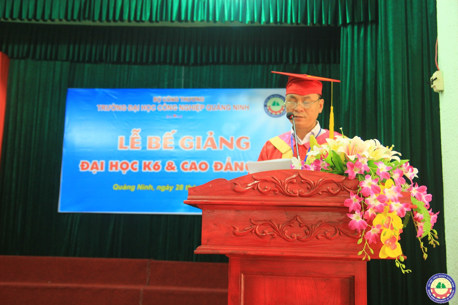 Lễ bế giảng và trao bằng tốt nghiệp K6